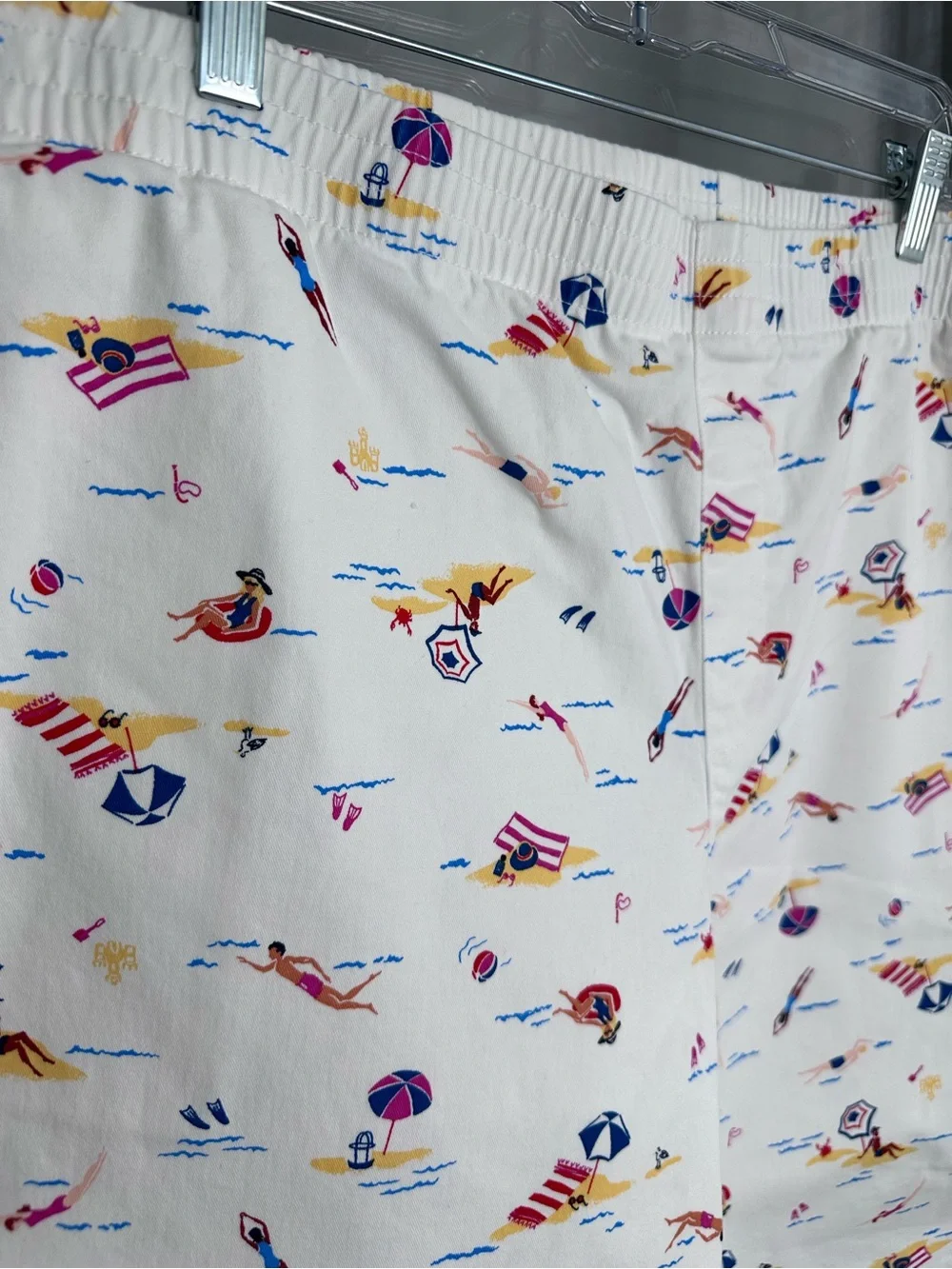 Lands' End Shorts Womens 24W Mid Rise Pull On Elastic Travel Beach Graphic Print